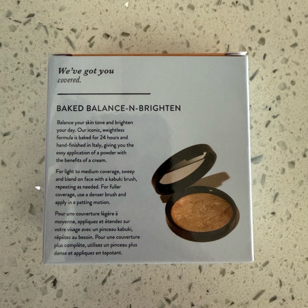 Laura Geller Baked Balance-N-Brighten Compact - Picture 2 of 4